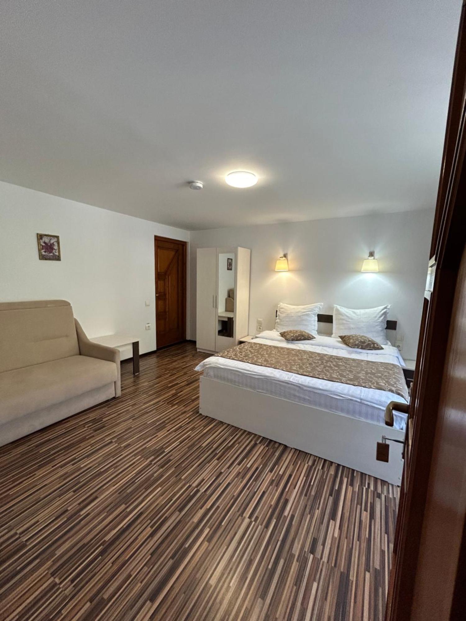 Hotel Casa Mia Moeciu De Sus Esterno foto