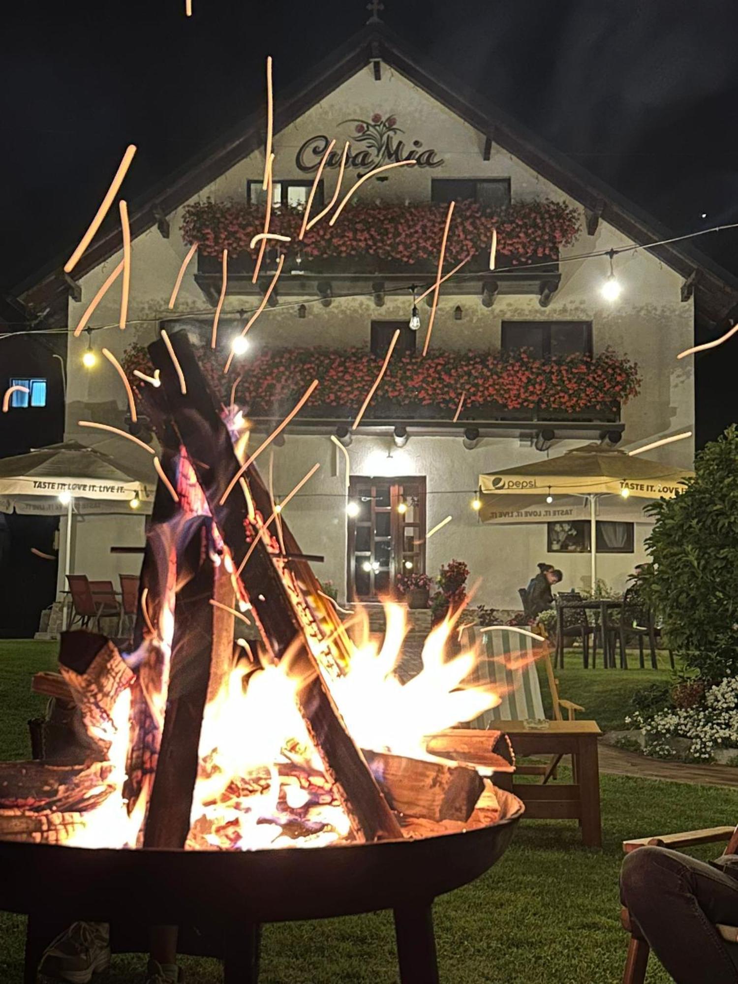 Hotel Casa Mia Moeciu De Sus Esterno foto
